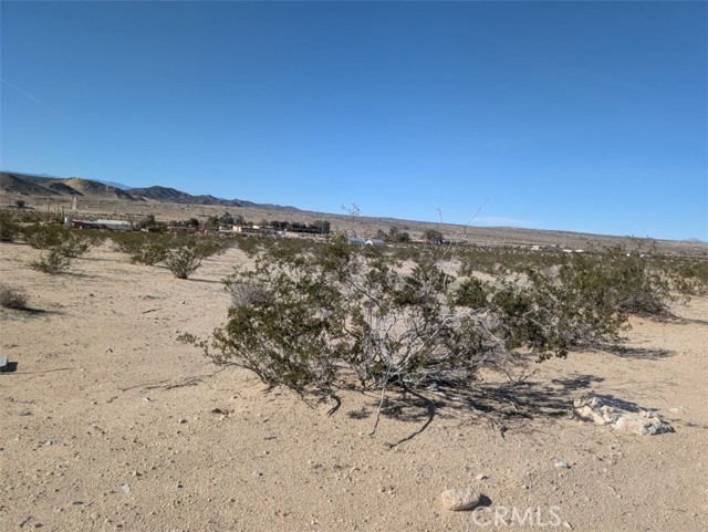 Detail Gallery Image 3 of 5 For 3878 Pearl Springs, Twentynine Palms,  CA 92277 - – Beds | – Baths