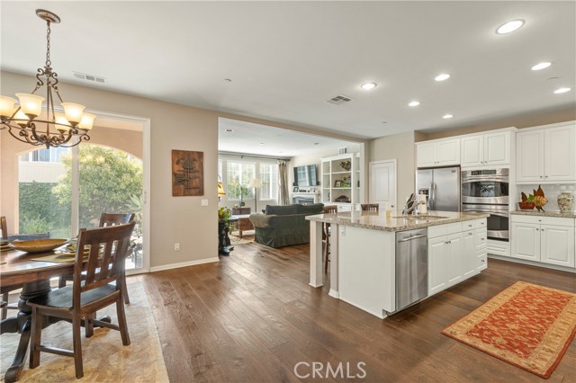Detail Gallery Image 6 of 33 For 361 Bayside Ct, Costa Mesa,  CA 92627 - 4 Beds | 2/1 Baths