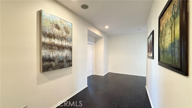 11958 Sunstone Court, Eastvale CA: https://media.crmls.org/medias/3f0f1067-5a7e-491e-92ea-b97d149f24b4.jpg