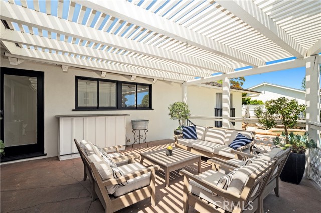 544 De Anza Drive, Corona del Mar CA: https://media.crmls.org/medias/3f0f16a5-ca38-44f6-ac4c-b8bb6ed814c7.jpg