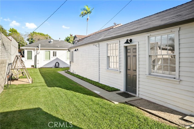 Detail Gallery Image 21 of 26 For 8465 San Carlos Ave, South Gate,  CA 90280 - 2 Beds | 1 Baths