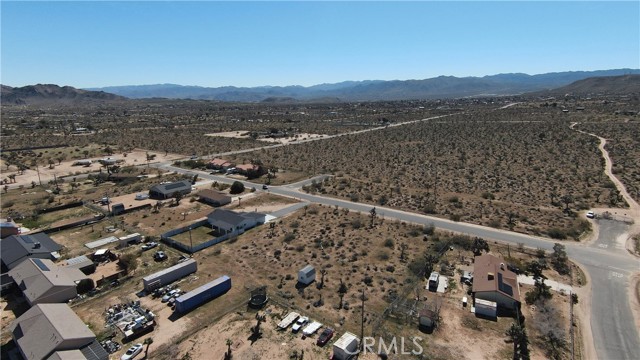 Detail Gallery Image 11 of 13 For 58394 Canterbury, Yucca Valley,  CA 92284 - – Beds | – Baths