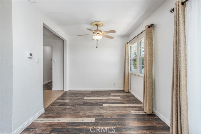 Detail Gallery Image 12 of 54 For 240 E 52nd St, San Bernardino,  CA 92404 - 4 Beds | 2/1 Baths