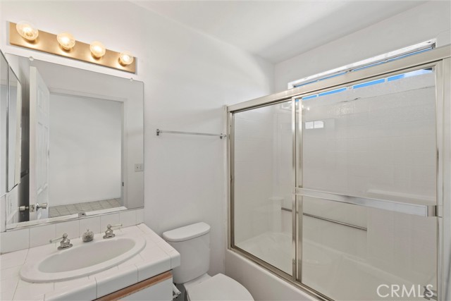 10925 Blix Street, Toluca Lake CA: https://media.crmls.org/medias/3f12288f-7fc7-4ae1-b6b6-240ea44f94aa.jpg