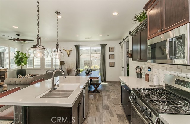 Detail Gallery Image 10 of 32 For 7005 N Astoria Dr, Fresno,  CA 93722 - 4 Beds | 2/1 Baths