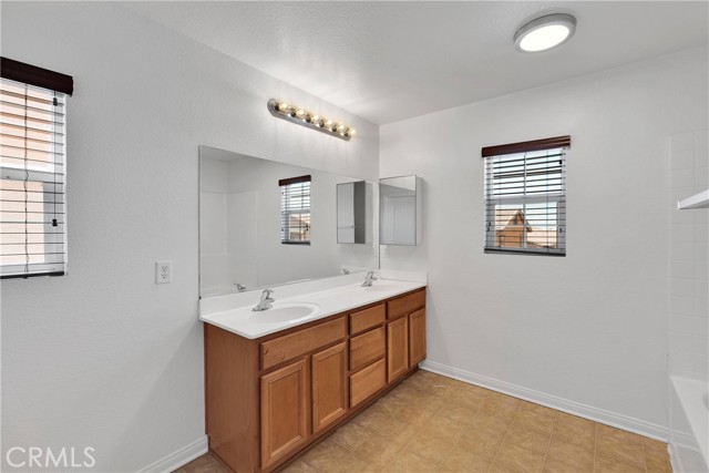 Detail Gallery Image 28 of 37 For 13102 Napa Ct, Hesperia,  CA 92344 - 5 Beds | 3 Baths