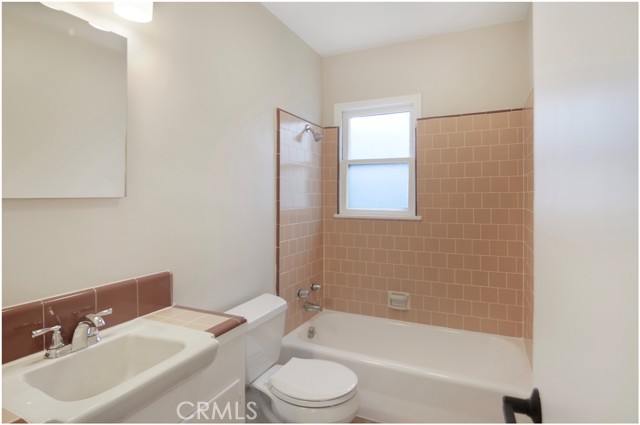 1314 Palm Avenue, Huntington Beach CA: https://media.crmls.org/medias/3f12dafa-0d77-4df1-889e-f71dabe3fffc.jpg