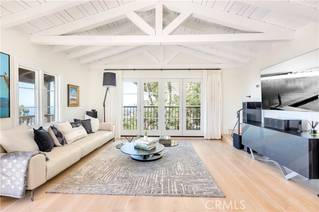 802 Rembrandt Drive, Laguna Beach CA: https://media.crmls.org/medias/3f130b14-1772-4eb3-a850-218fd02a11d8.jpg