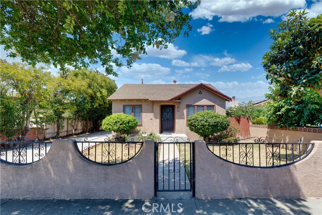 1217 S Marguerita Avenue, Alhambra CA: https://media.crmls.org/medias/3f132ebf-378a-4bb9-b961-0c50f95ae46c.jpg