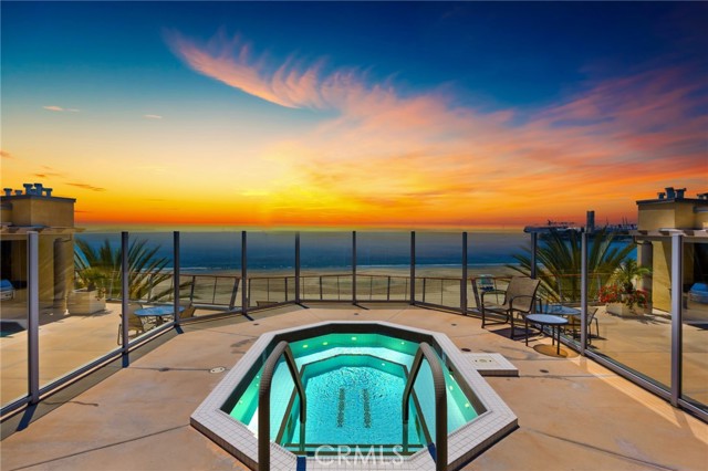 1400 E Ocean Boulevard, Long Beach CA: https://media.crmls.org/medias/3f13669d-1176-432b-a689-201ed9c512f9.jpg