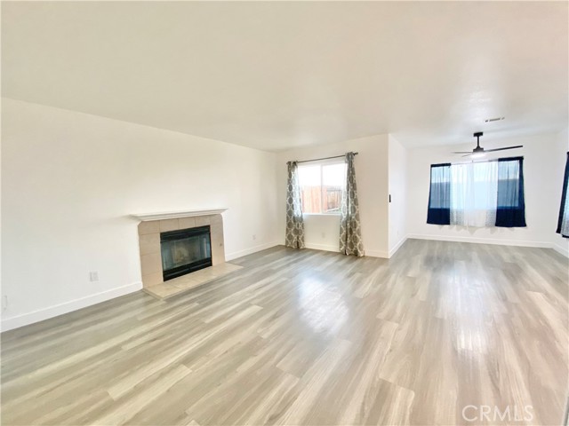 Detail Gallery Image 14 of 28 For 17048 Monaco Dr, Victorville,  CA 92395 - 4 Beds | 2/1 Baths