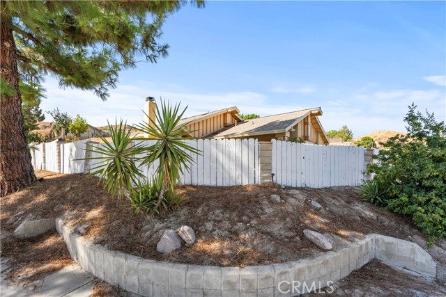 Detail Gallery Image 16 of 60 For 29835 Abelia Rd, Canyon Country,  CA 91387 - 4 Beds | 2 Baths