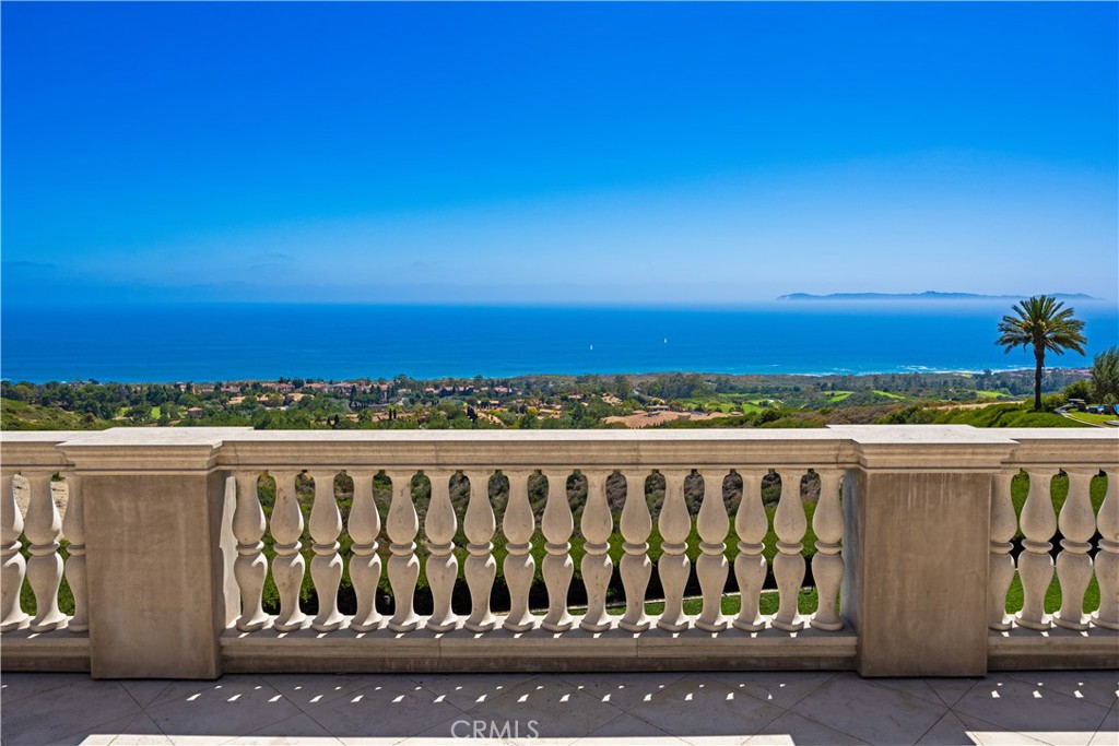 https://media.crmls.org/medias/3f157656-3a1a-46d1-93f8-b669d8978284.jpg?preset=X-Large