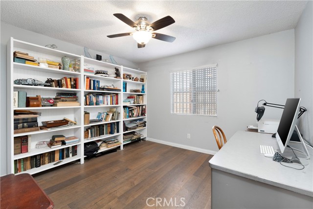 11905 Freeman, Hawthorne CA: https://media.crmls.org/medias/3f15afb7-04cb-4829-8981-b511757b75df.jpg