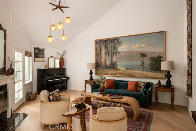 Front Image Thumbnail for CRIG26089996