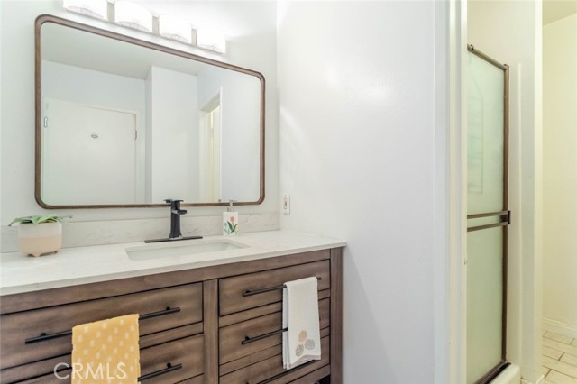 Detail Gallery Image 22 of 36 For 5460 White Oak, Encino,  CA 91316 - 2 Beds | 2 Baths