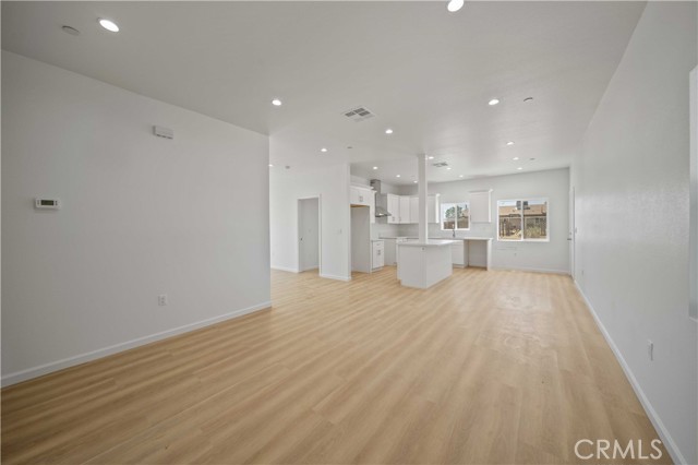 Detail Gallery Image 3 of 17 For 7612 Xavier, California City,  CA 93505 - 4 Beds | 2 Baths