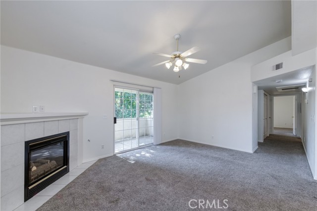 1542 E Alluvial Avenue, Fresno CA: https://media.crmls.org/medias/3f1677d5-6d47-4e7d-a064-b0828ccc9f93.jpg