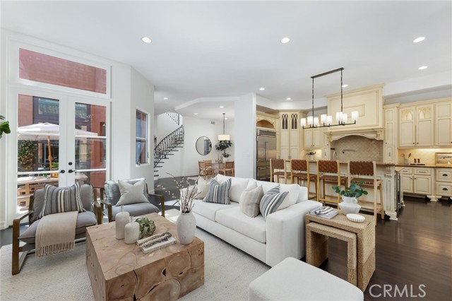 Detail Gallery Image 22 of 64 For 2516 Walnut Ave, Manhattan Beach,  CA 90266 - 5 Beds | 5/1 Baths