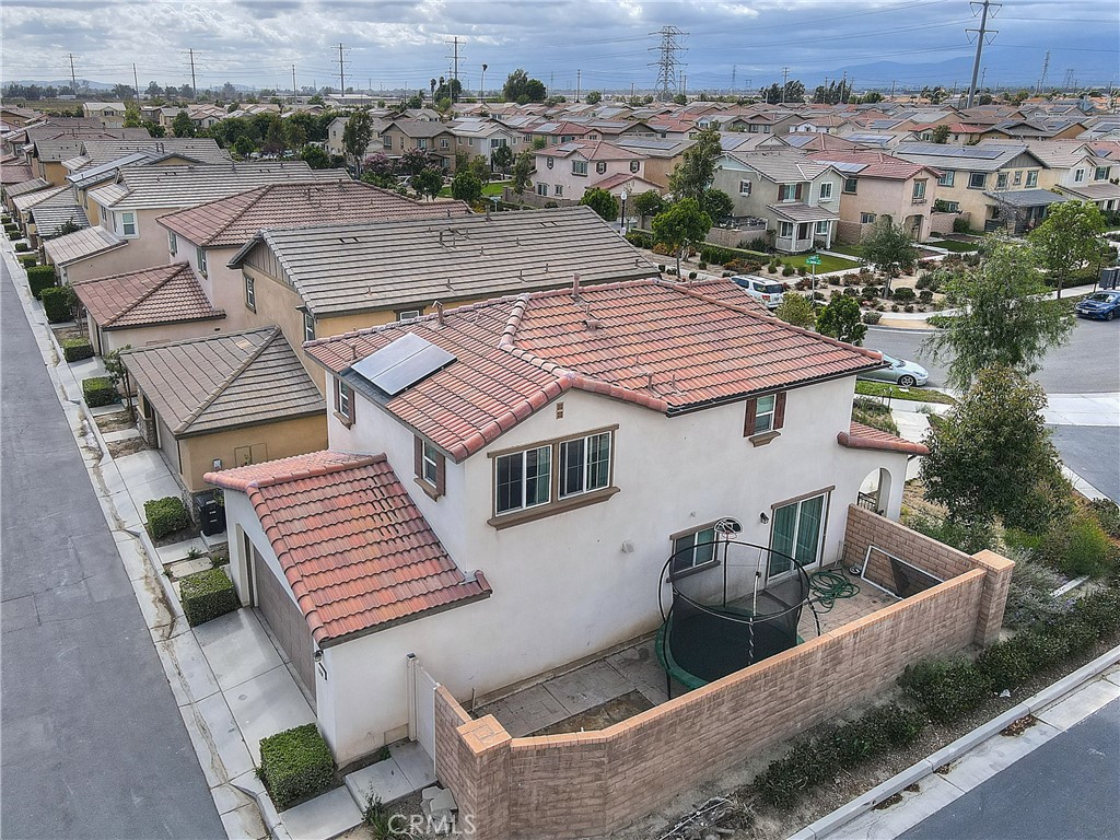 https://media.crmls.org/medias/3f17786d-65d1-48a7-92a8-618ef12d087c.jpg?preset=X-Large