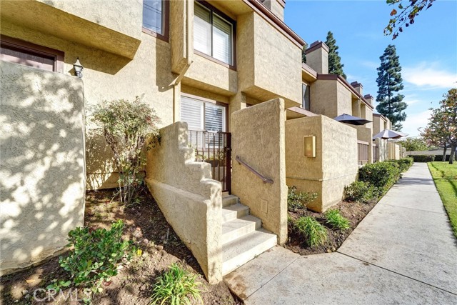 Detail Gallery Image 1 of 17 For 849 E Victoria St #403,  Carson,  CA 90746 - 2 Beds | 2 Baths