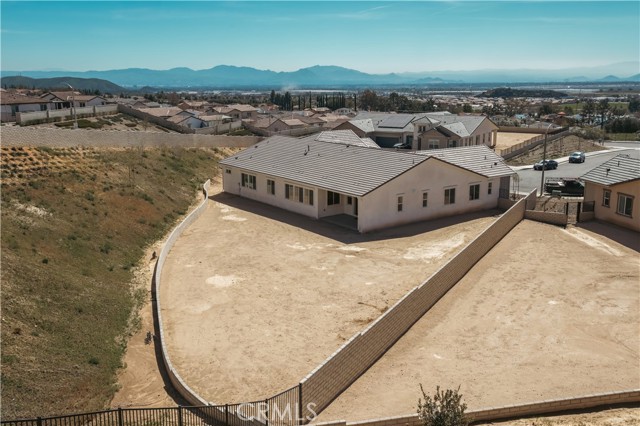 7051 Hurley Court, San Bernardino CA: https://media.crmls.org/medias/3f18ff17-4d8e-4c4f-8319-d54a02b572d1.jpg