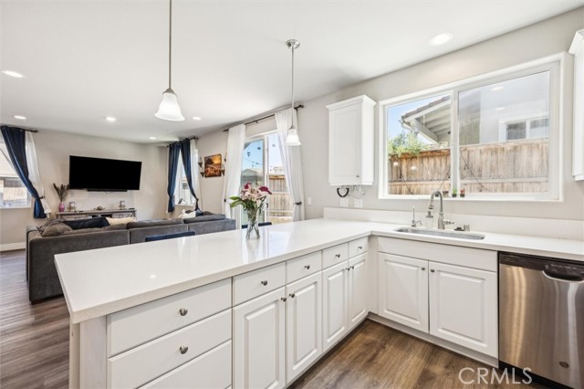 1221 Sand Dollar Drive, Grover Beach CA: https://media.crmls.org/medias/3f194822-ba25-40ad-b543-4faf5faca03e.jpg