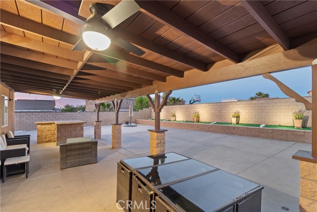 Detail Gallery Image 33 of 36 For 43130 Vineyard Dr, Lancaster,  CA 93535 - 5 Beds | 2/1 Baths