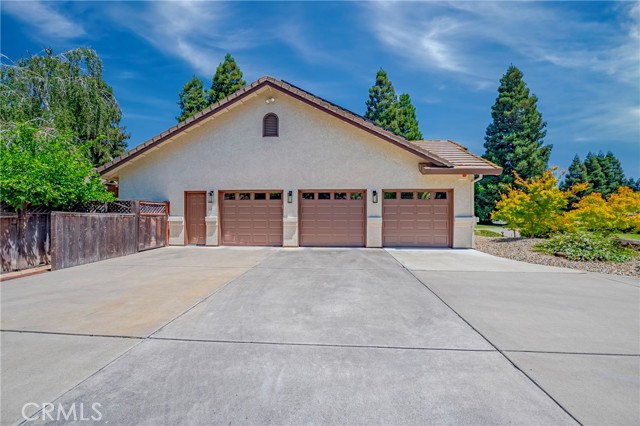 2663 Fallbrook Drive, Merced CA: https://media.crmls.org/medias/3f1a7ee4-3b21-4106-ab9d-8d3a695a978e.jpg