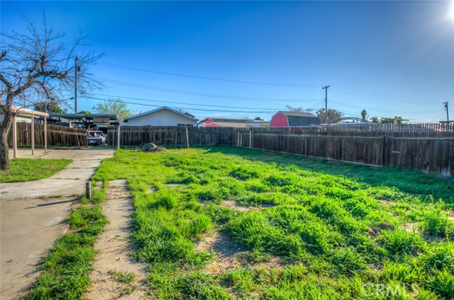 Detail Gallery Image 8 of 39 For 2701 Houchin, Bakersfield,  CA 93304 - 4 Beds | 2 Baths