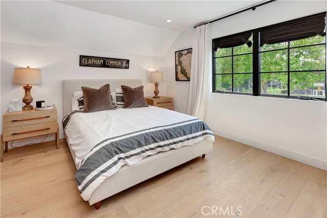 UPSTAIRS BEDROOM