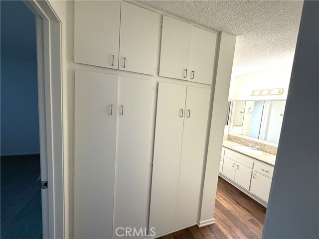 Detail Gallery Image 16 of 20 For 4015 W 137th St #220,  Hawthorne,  CA 90250 - 1 Beds | 1 Baths