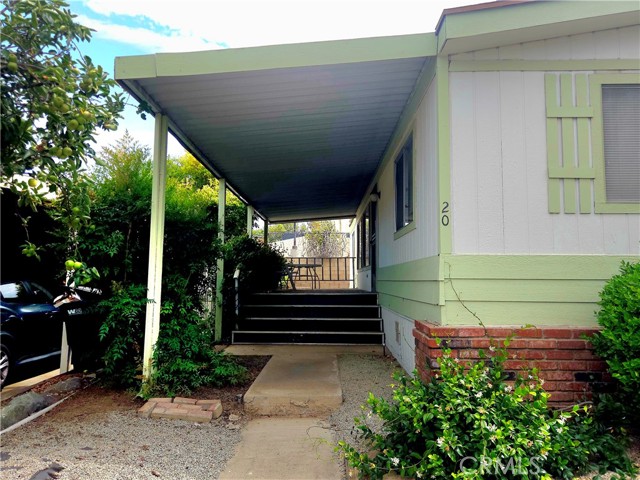 Detail Gallery Image 3 of 41 For 1550 Rimpau Ave #20,  Corona,  CA 92881 - 3 Beds | 2 Baths