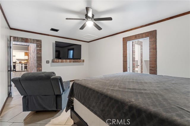 10004 E Avenue S10, Littlerock CA: https://media.crmls.org/medias/3f1cbb10-239a-4a69-8312-293b2481ac24.jpg