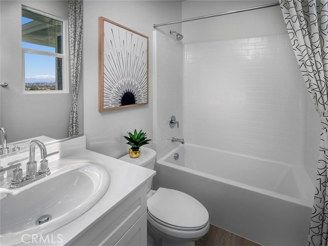 Detail Gallery Image 8 of 17 For 1553 Stratus Dr, Pomona,  CA 91768 - 3 Beds | 3/1 Baths