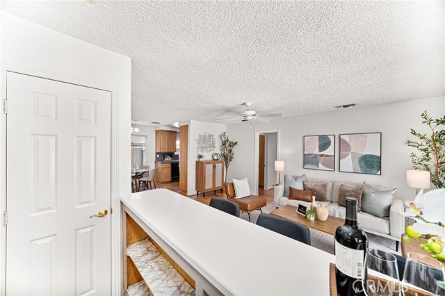 1517 Pamela Crest, Redlands CA: https://media.crmls.org/medias/3f1e22b6-02b7-4d3c-861f-ba3923a9b5eb.jpg