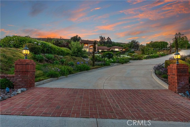 6805 Aviano Drive, Camarillo CA: https://media.crmls.org/medias/3f1e336a-4859-4a32-8439-fbf212c0011c.jpg