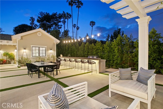 Detail Gallery Image 11 of 56 For 4509 Noeline Ave, Encino,  CA 91436 - 6 Beds | 6/1 Baths