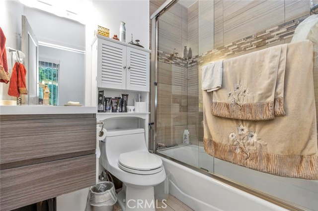 6015 Laurelgrove Avenue, North Hollywood CA: https://media.crmls.org/medias/3f2030d6-cc4c-440f-88a6-b06906887d6a.jpg