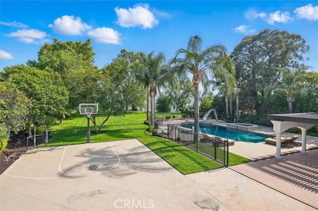 Detail Gallery Image 29 of 75 For 25132 Barnhill Rd, Saugus,  CA 91350 - 6 Beds | 6 Baths