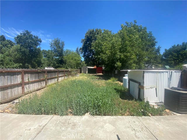 566 1st Street, Upper Lake CA: https://media.crmls.org/medias/3f2157ab-ea84-4d57-8af3-4e8a8a0b5bea.jpg