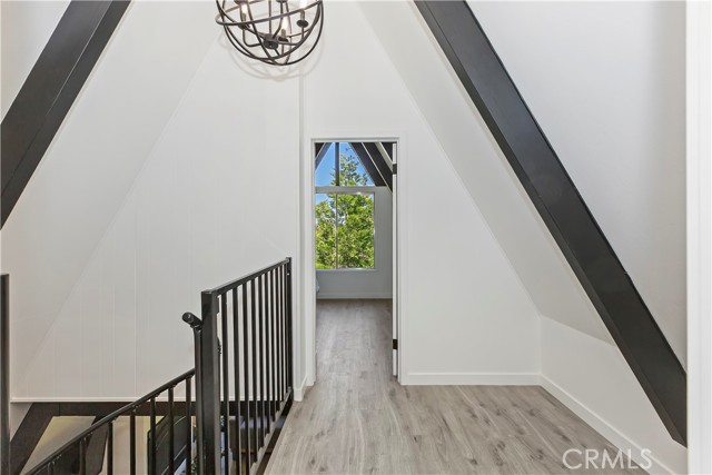 Detail Gallery Image 14 of 31 For 323 Mittry Ln, Lake Arrowhead,  CA 92352 - 3 Beds | 2 Baths