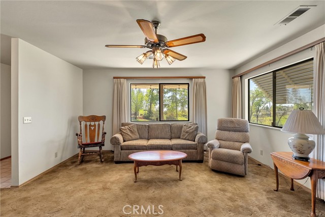 Detail Gallery Image 6 of 23 For 5586 Travis, Paradise,  CA 95969 - 3 Beds | 2 Baths