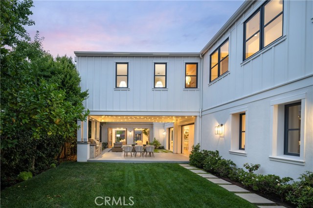 2217 Laurel Place, Newport Beach CA: https://media.crmls.org/medias/3f2217f3-86f9-4634-93fb-7b90d3a4d6d6.jpg
