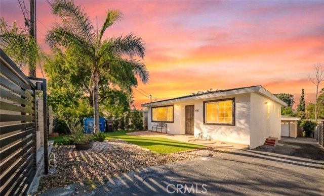 Detail Gallery Image 2 of 31 For 10431 Las Lunitas Ave, Tujunga,  CA 91042 - 3 Beds | 2 Baths