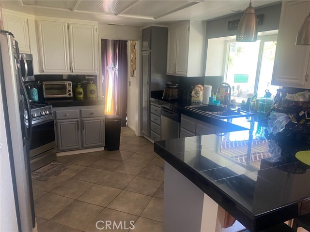 1860 Coolidge Street, Corona CA: https://media.crmls.org/medias/3f22bcbb-e7a1-49ba-9f3d-f9dcc7c3eaa5.jpg