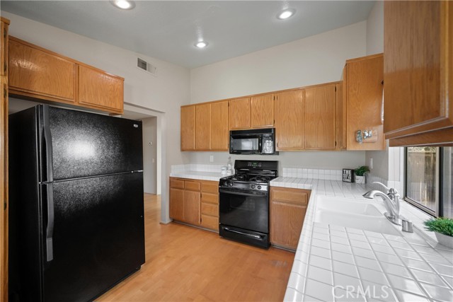 Detail Gallery Image 11 of 35 For 26693 Spotted Pony Dr, Corona,  CA 92883 - 3 Beds | 2 Baths