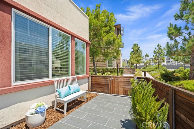610 Cultivate, Irvine CA: https://media.crmls.org/medias/3f235f3c-a4e7-42b1-acbc-38fe492b331e.jpg