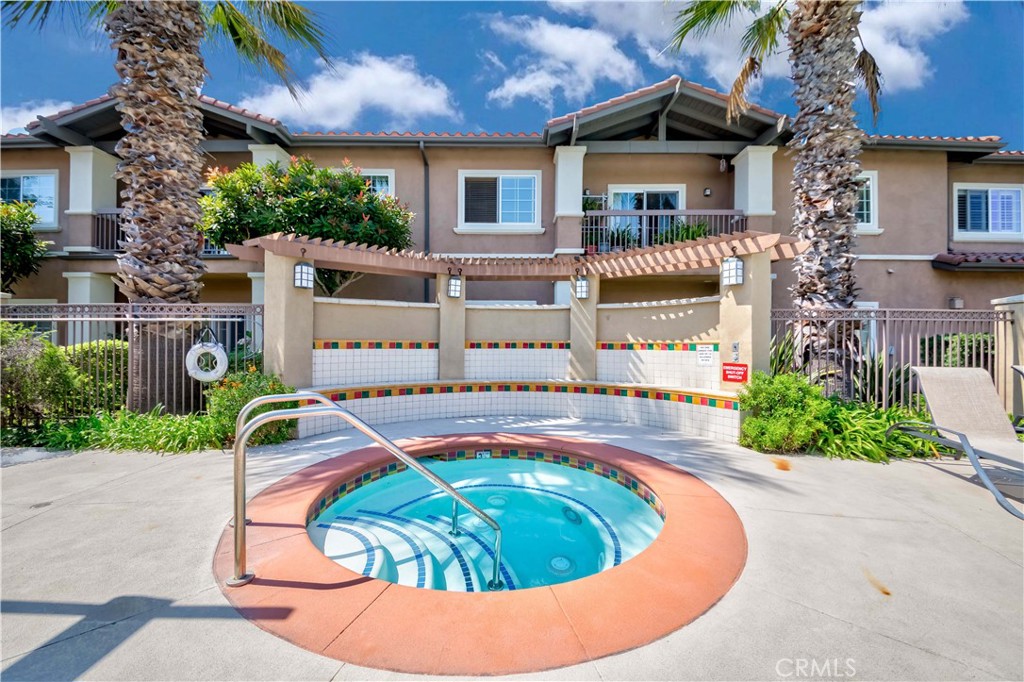 17760 Independence Lane