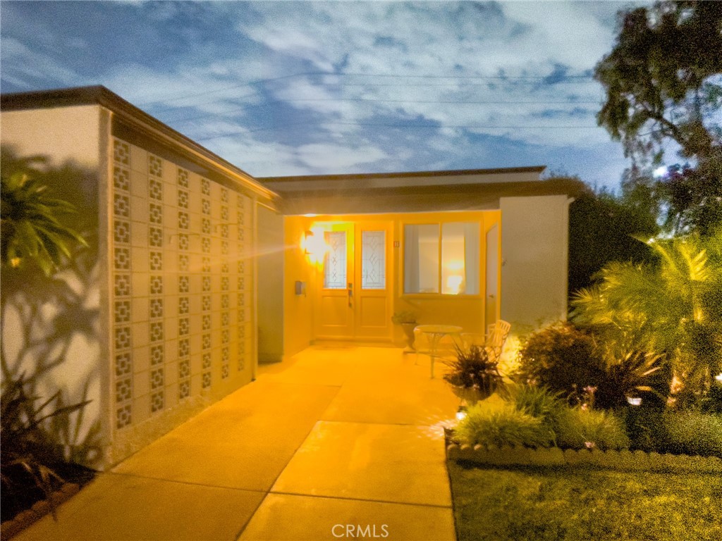 13044 Del Monte Dr., M15-44H